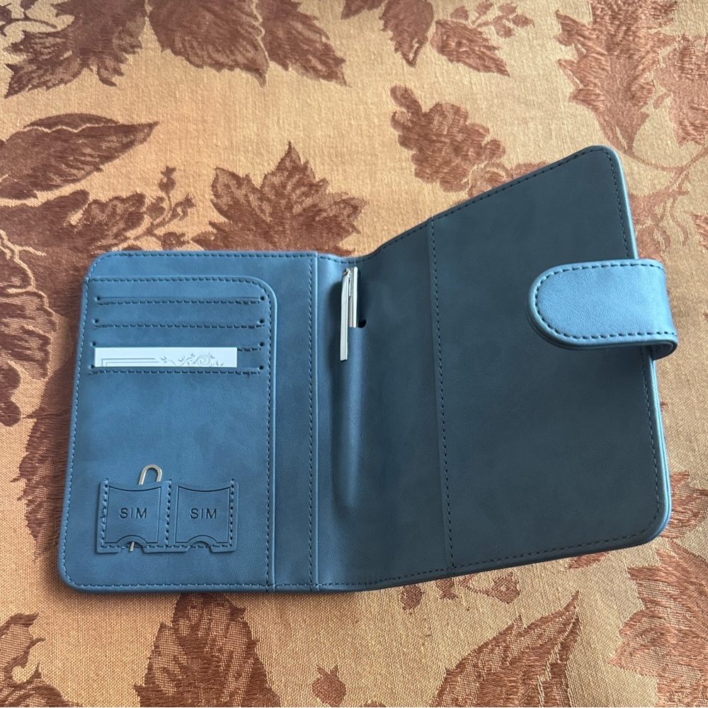 🛂 LOHASLIFE U.S. Passport Holder – Blue | RFID Travel Wallet w/ AirTag Slot - Picture 3 of 7